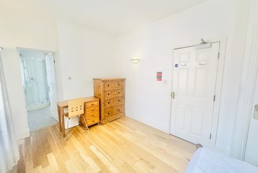 1 bed house, Castle Boulevard, Lace Market, Nottingham, NG71FE - Image 2